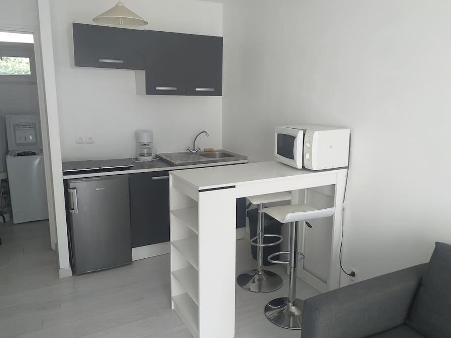 Studio Meuble Wifi A Proximite Du Tram Castelnau-le-Lez Εξωτερικό φωτογραφία