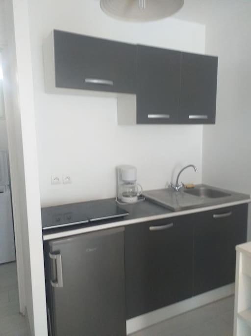 Studio Meuble Wifi A Proximite Du Tram Castelnau-le-Lez Εξωτερικό φωτογραφία